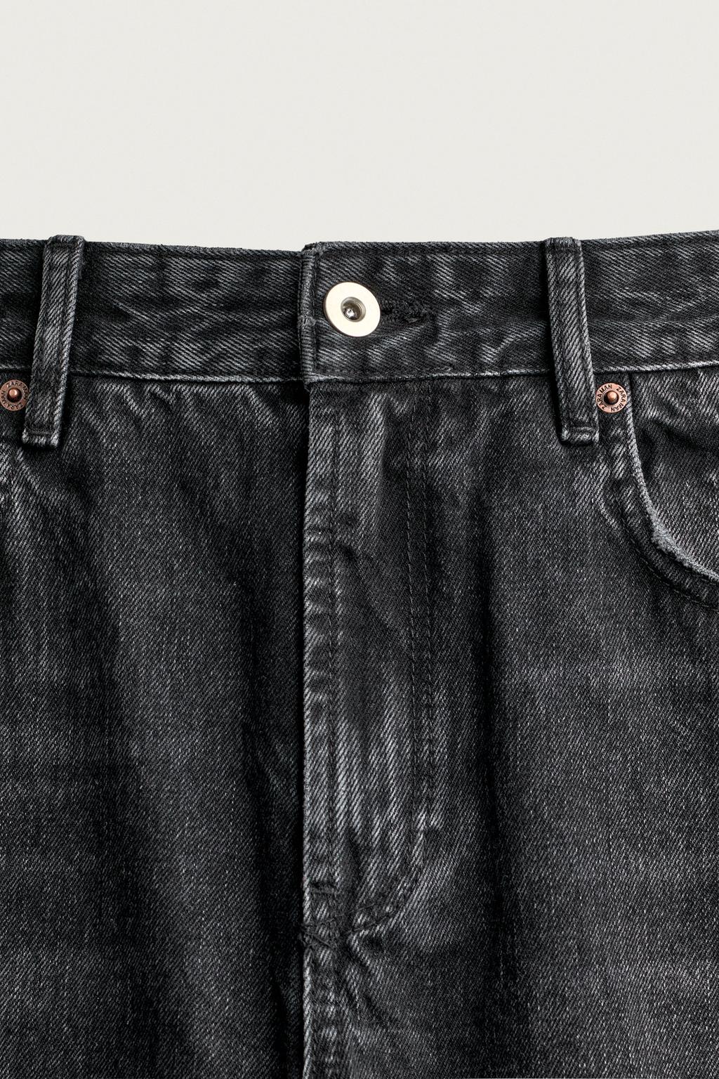 FLARE FIT JEANS